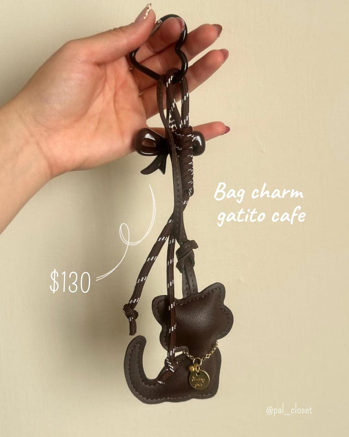Bag charm gatito café